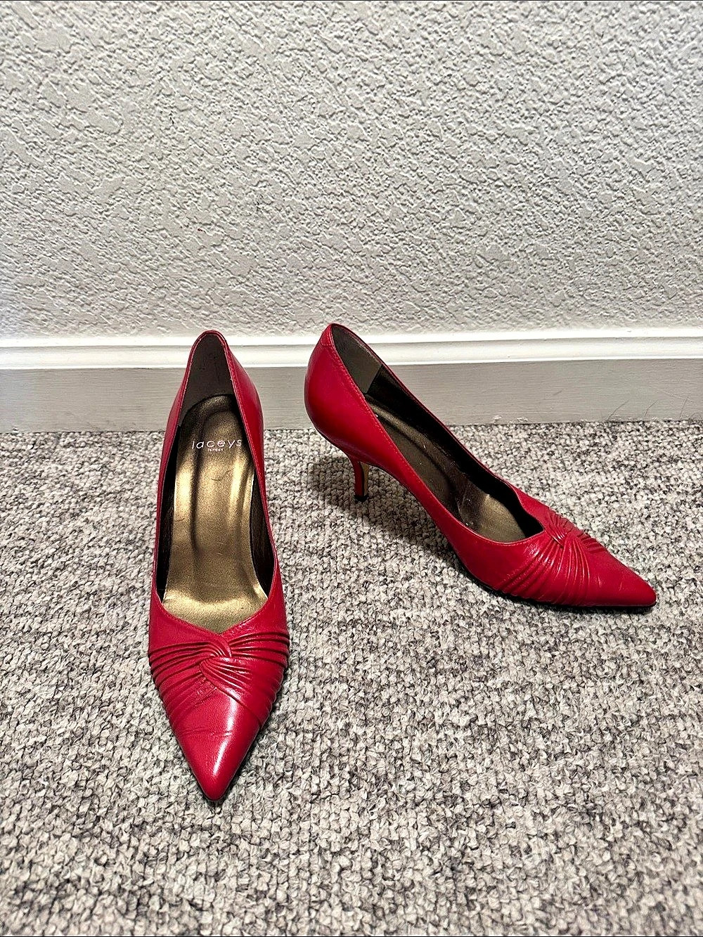 Lacey’s London Pointed Toe Heels in Red EU 40